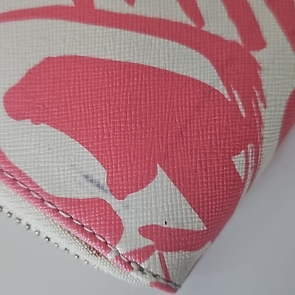 Kate Spade Women's Zipper Wallet  Pink and Cream  Size 7.5" Wide 4" length - Picture 8 of 16